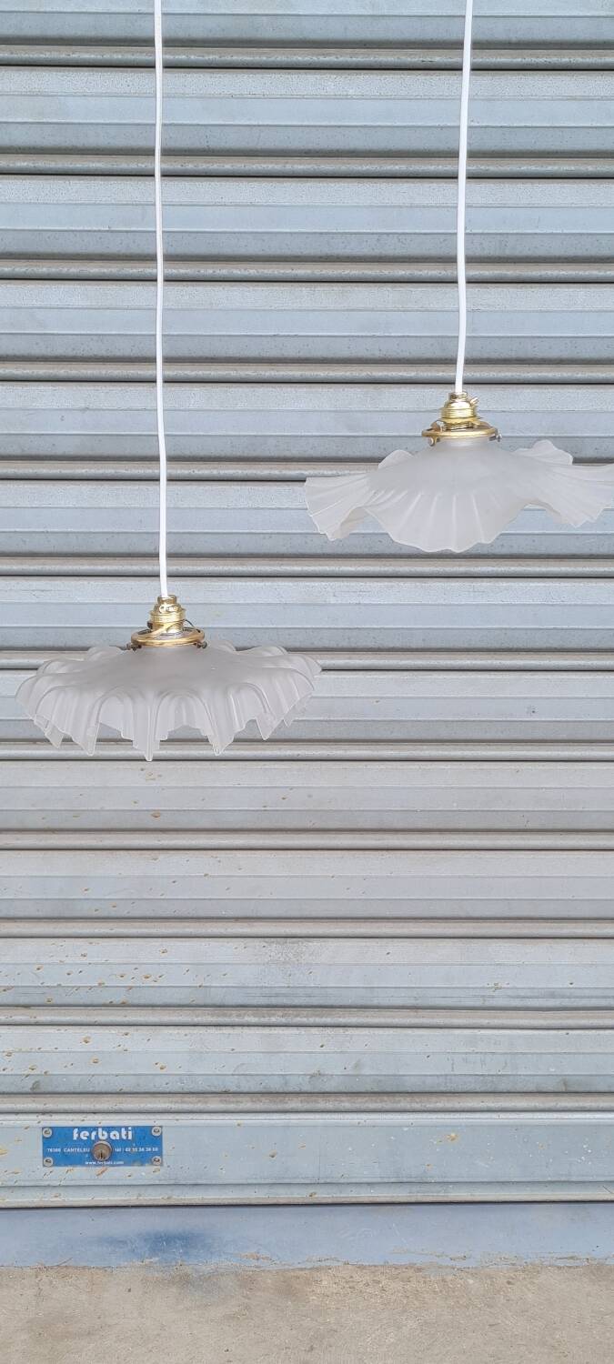 Paire de suspensions en verre poli
