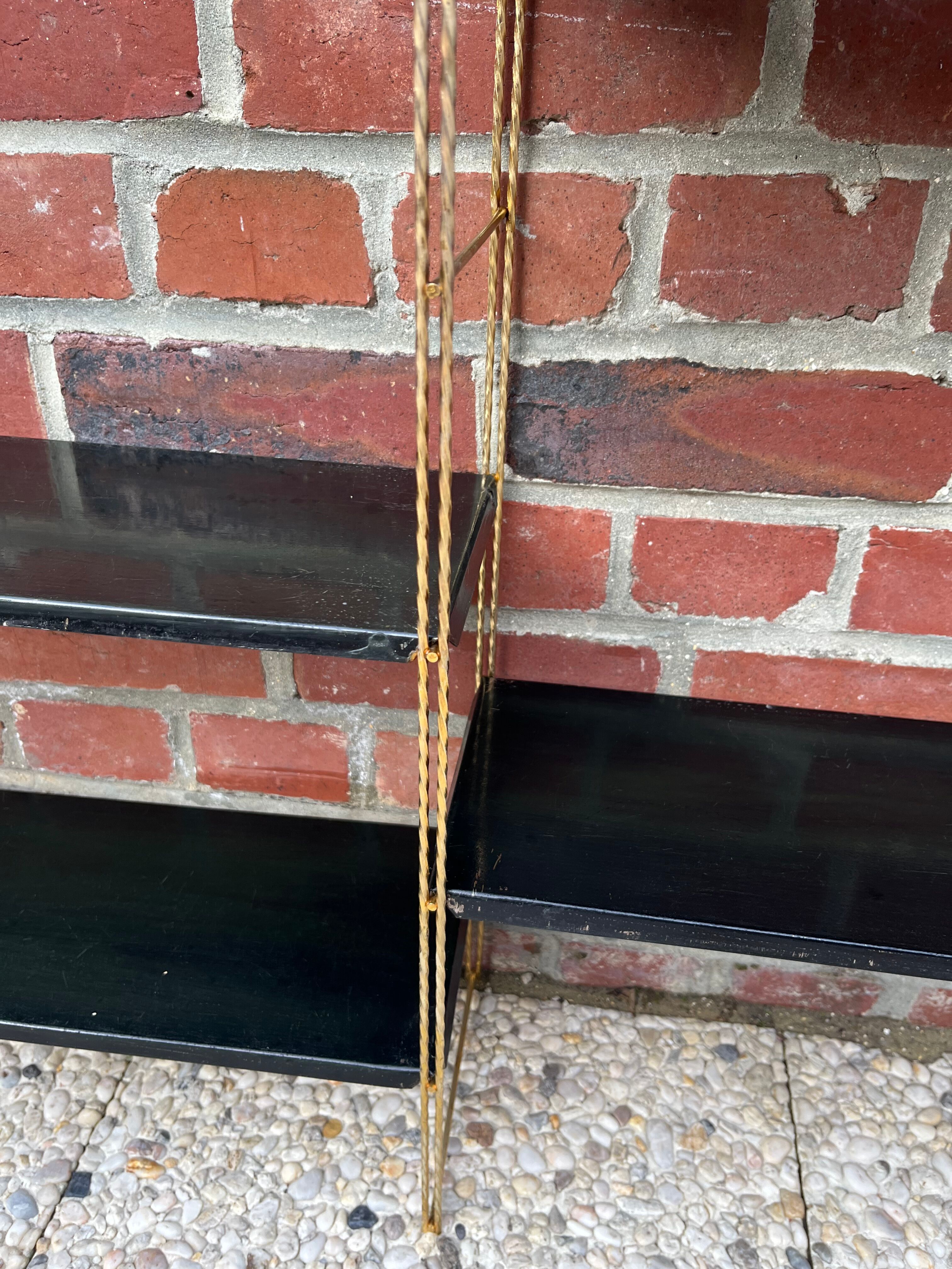 Étagère string en métal noir et doré - vintage 1960