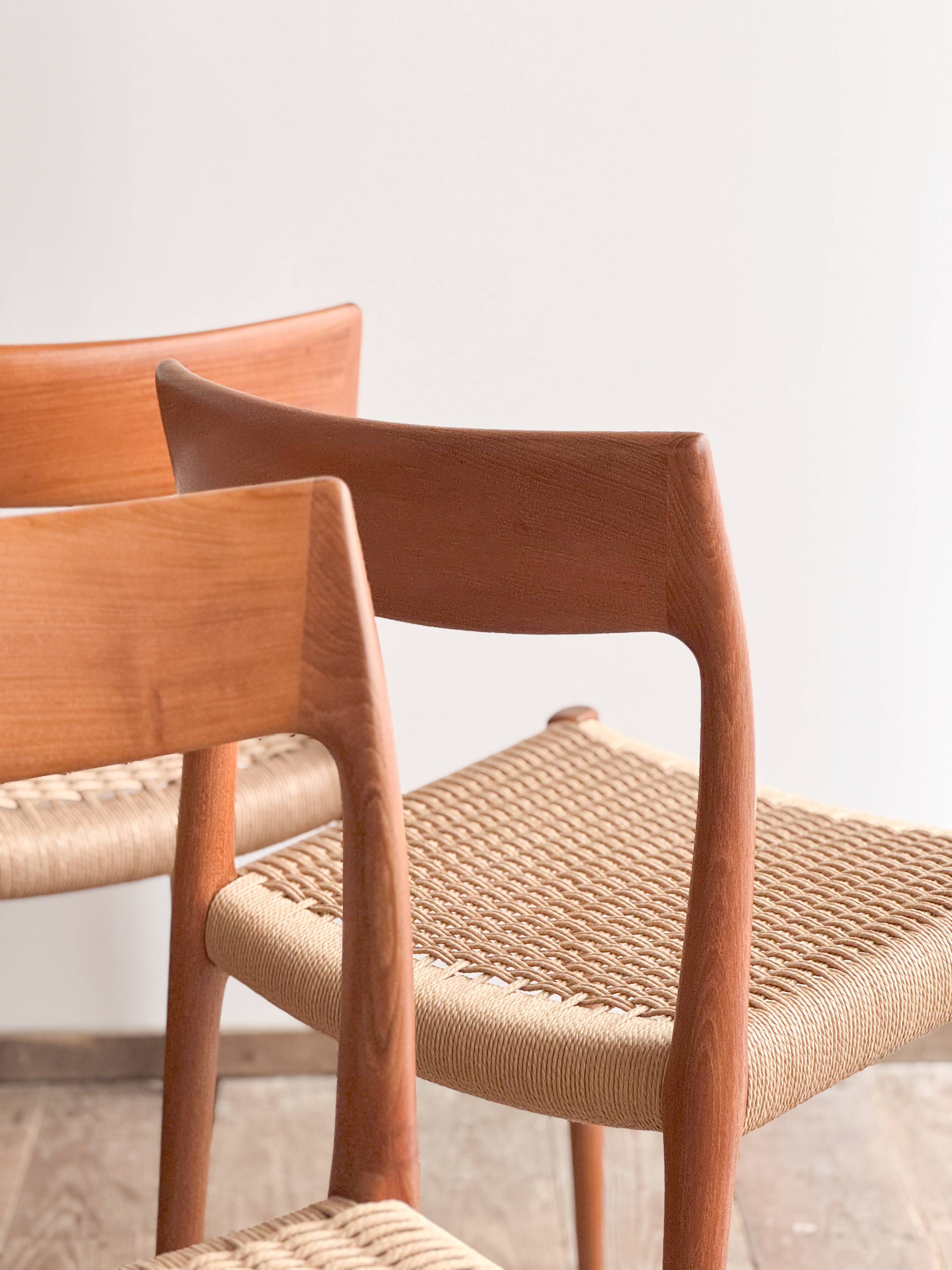 Chaises danoises en teck Mid-Century par Niels O. Møller # 77, set de 4