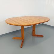 Suite of a round table with extension and 4 vintage pine chairs from the 60s and 70s