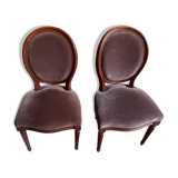 Set of 2 brown medallion chairs