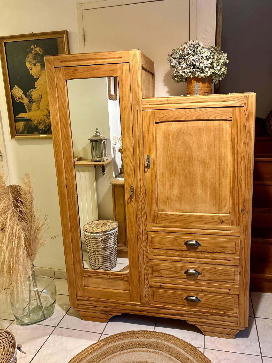 Asymmetrical raw wood wardrobe