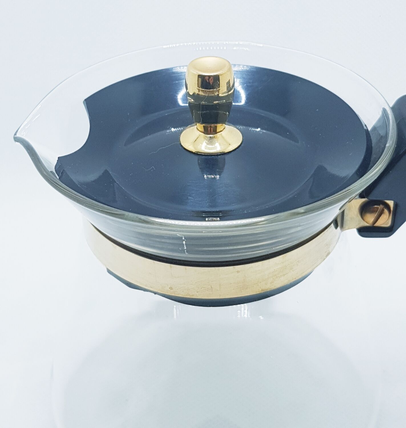 Pyrex mid-century kettle