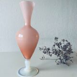 Vase ancien en opaline rose