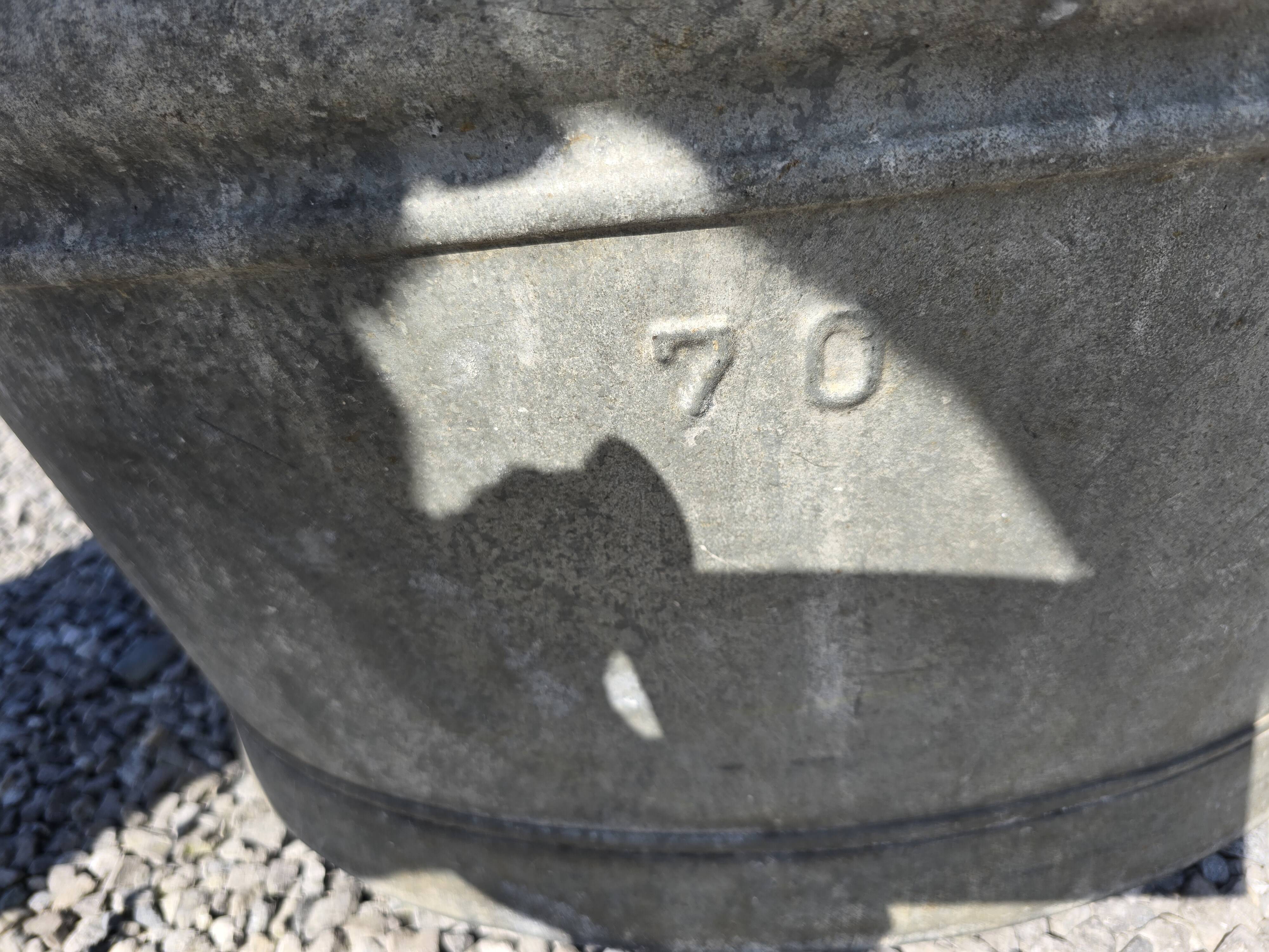 Old zinc basin or bathtub, 70 liters