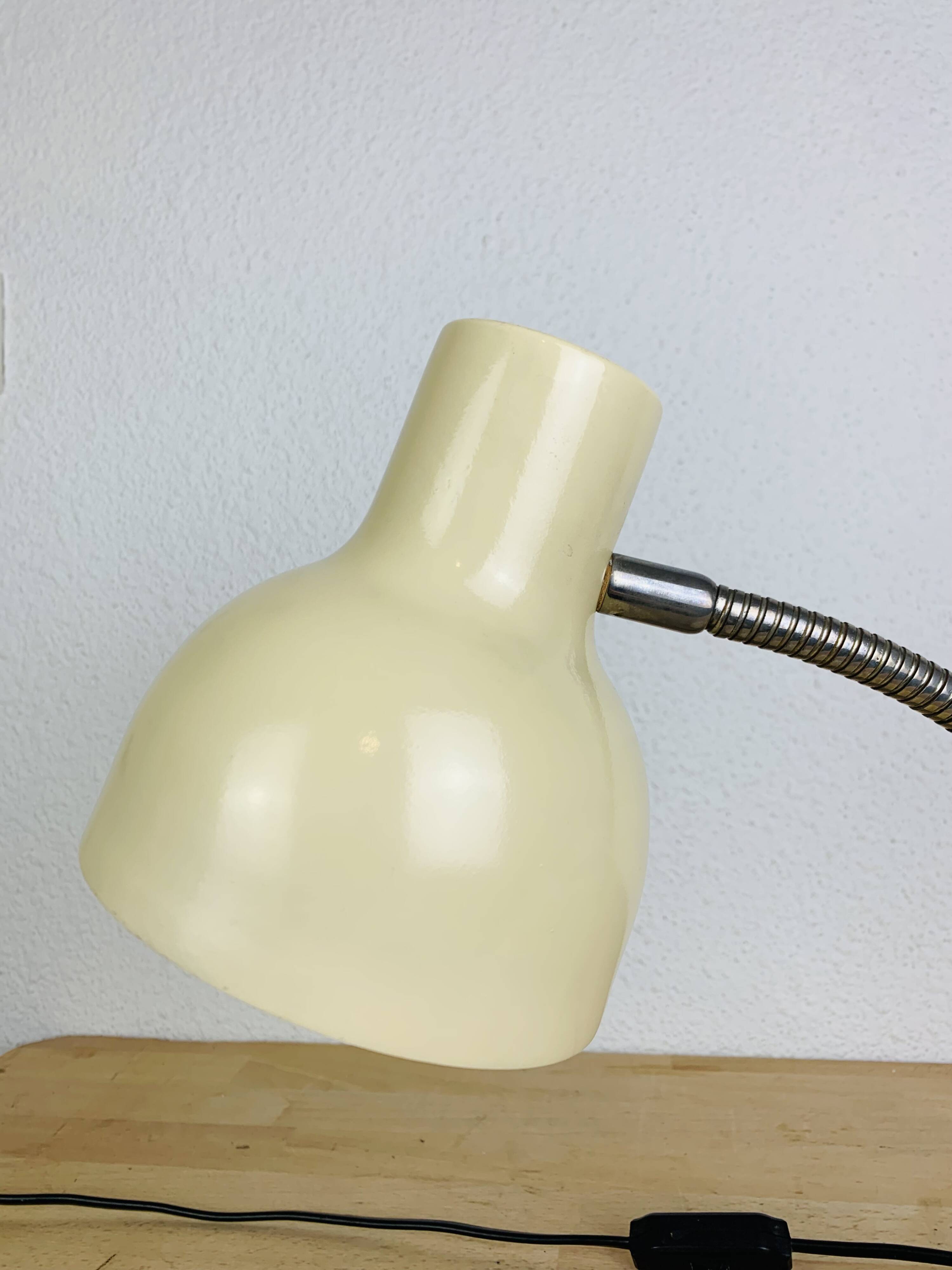 60s beige metal desk lamp