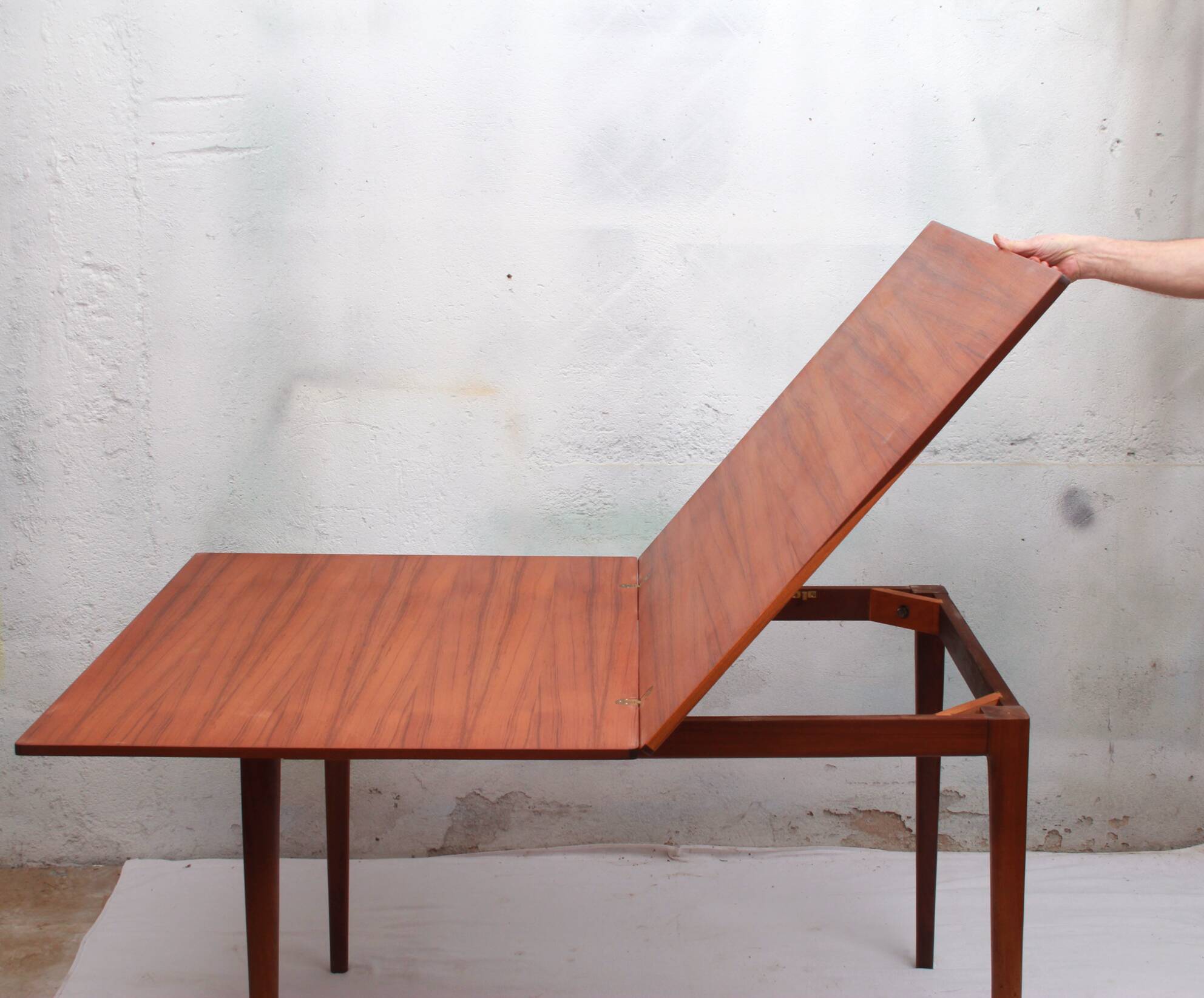 1960s dining table in teak