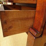 Commode ancienne en noyer massif