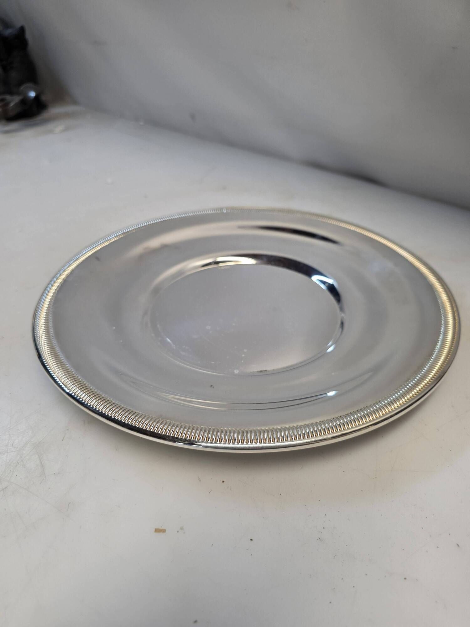 Round silver-plated serving dish – French silversmithing
