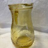 Carafe en verre ambré