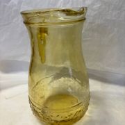Carafe en verre ambré