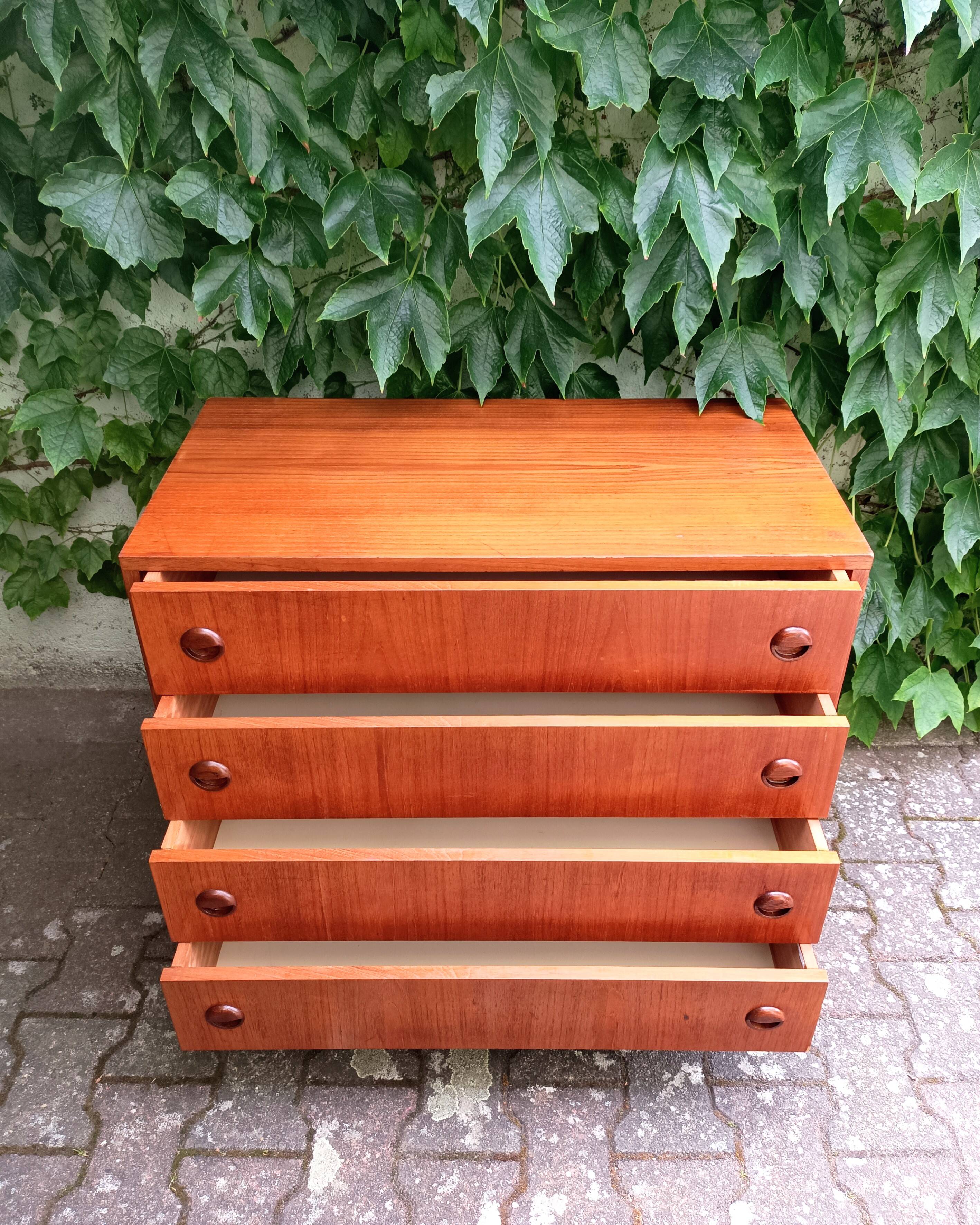 Scandinavian chest of drawers