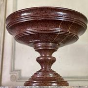 Vasque en marbre rouge griotte vers 1800