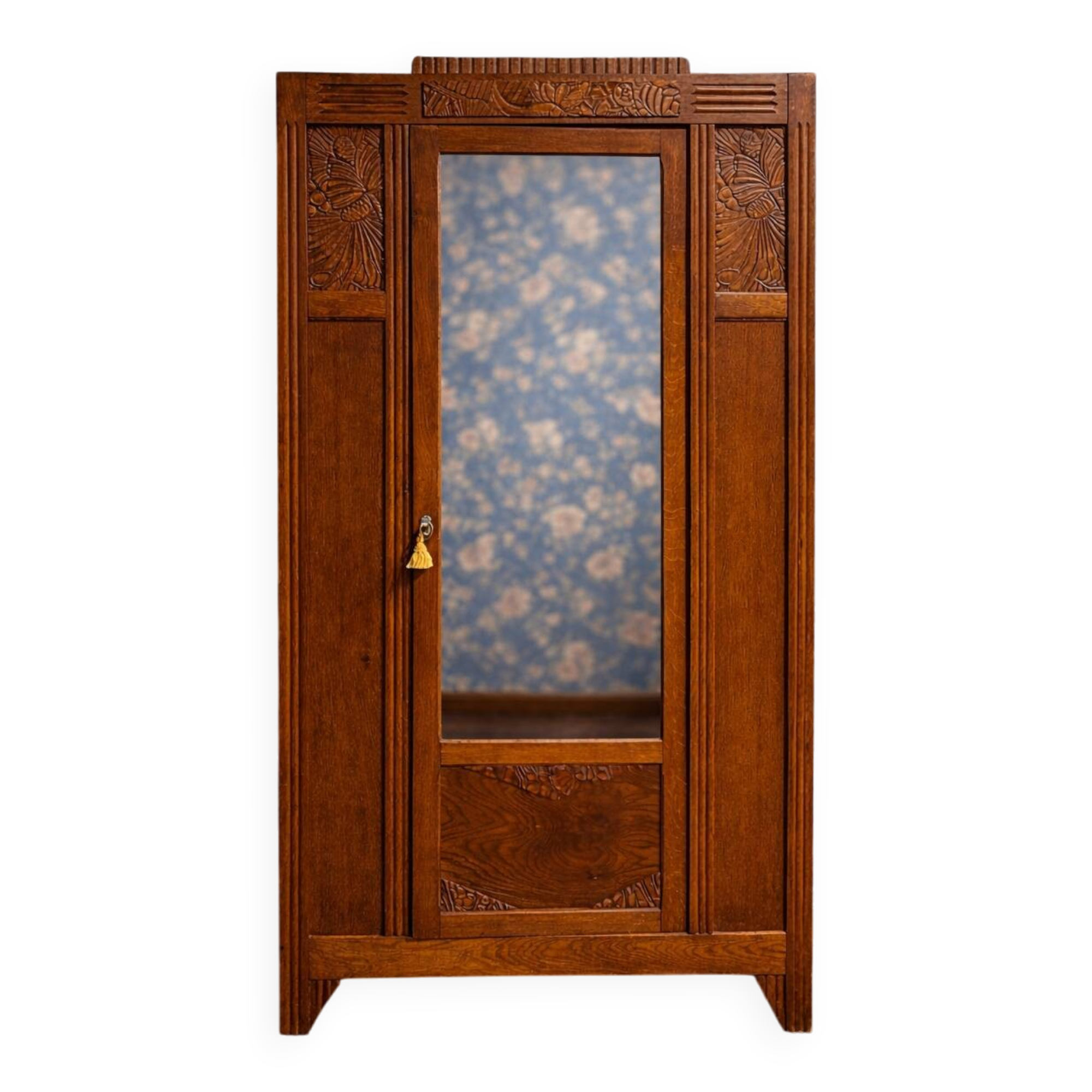 Large Parisian Art Deco wardrobe in solid oak – timeless elegance