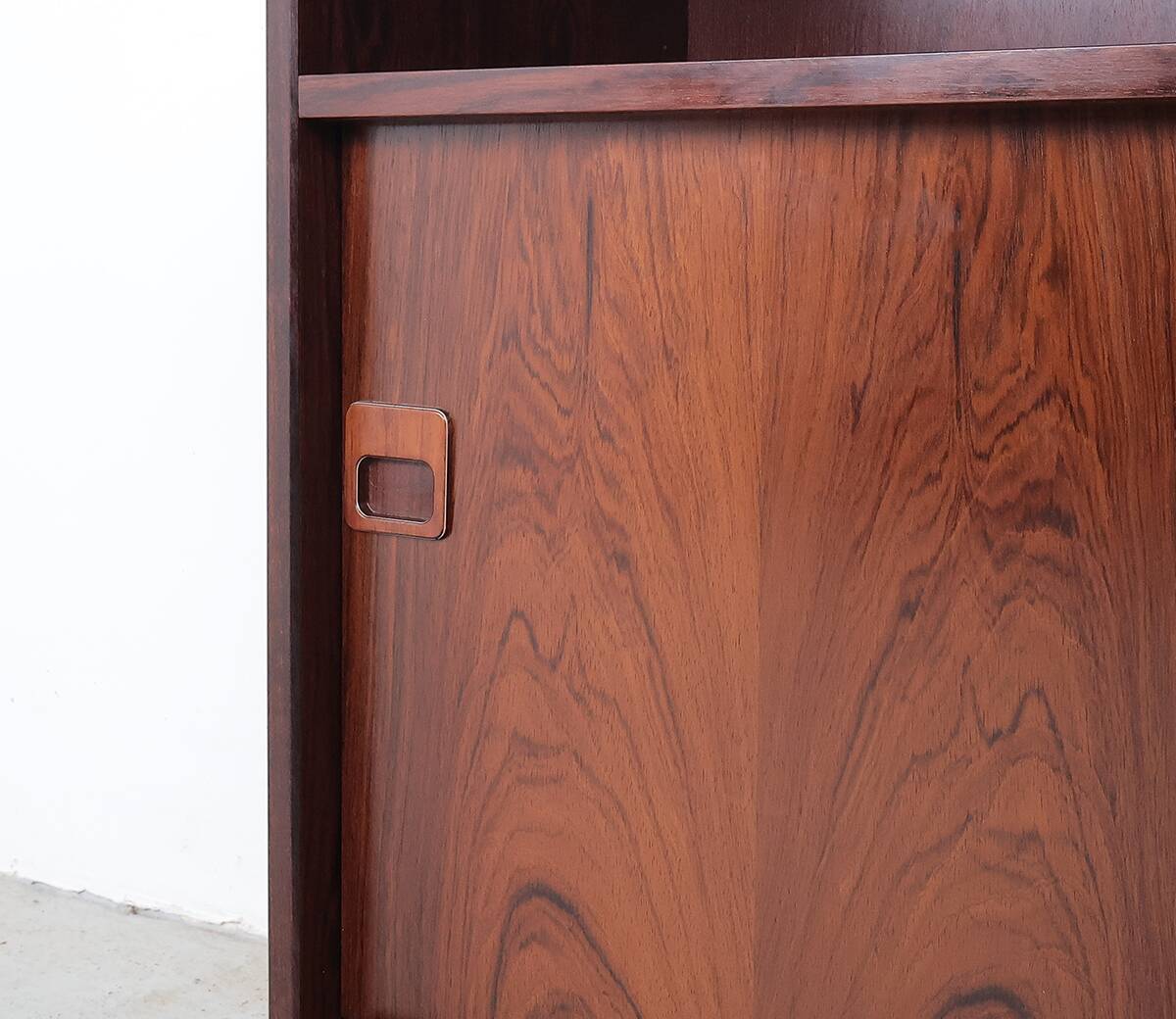 Small Danish design wardrobe with 2 sliding doors, 1960s