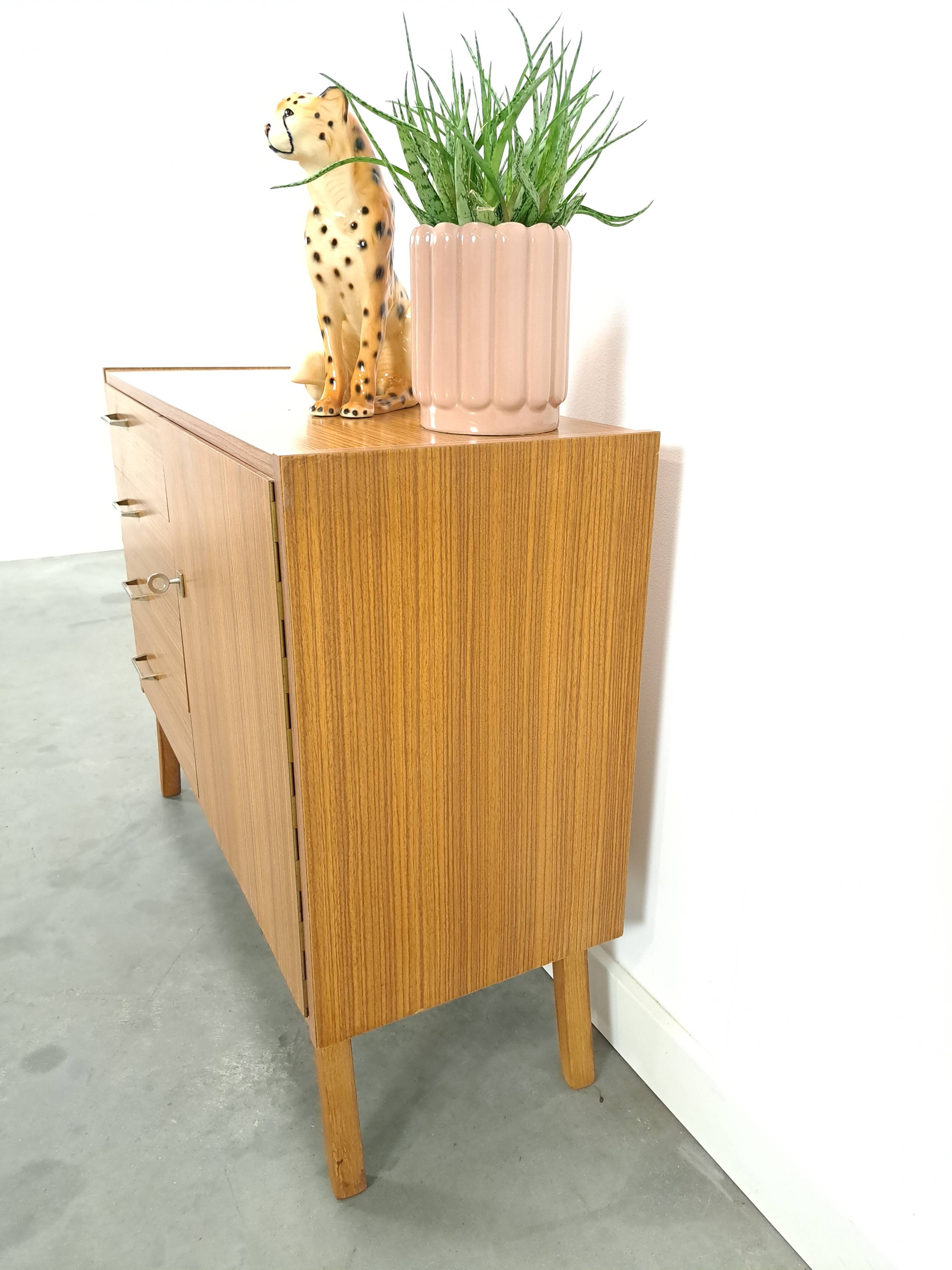 Formica kastje met lades vintage, ladekast