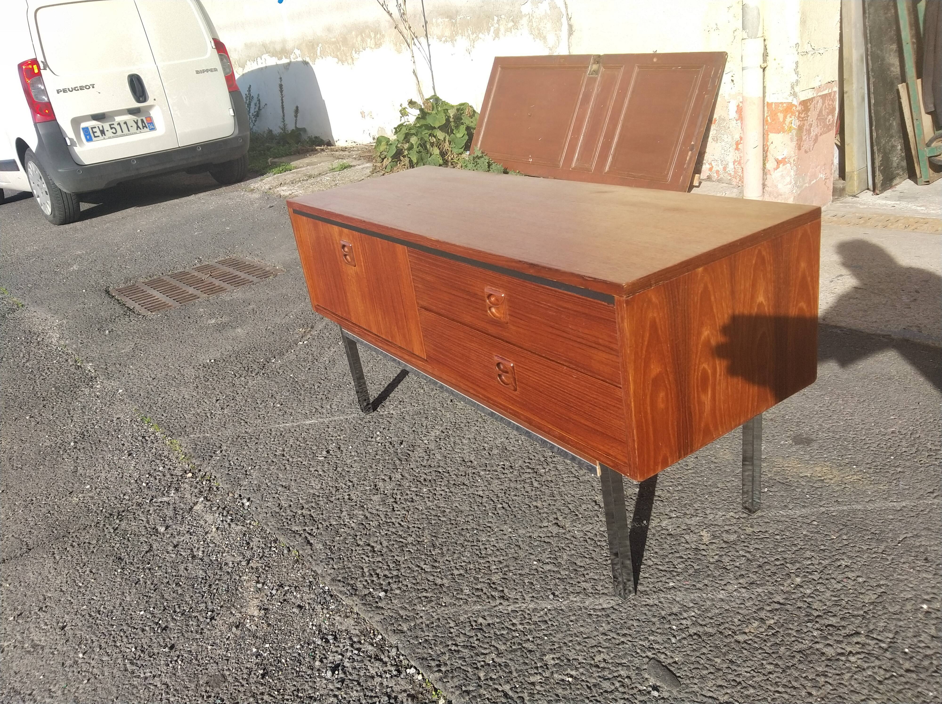 Teak sideboard or chest of drawers, 1960s