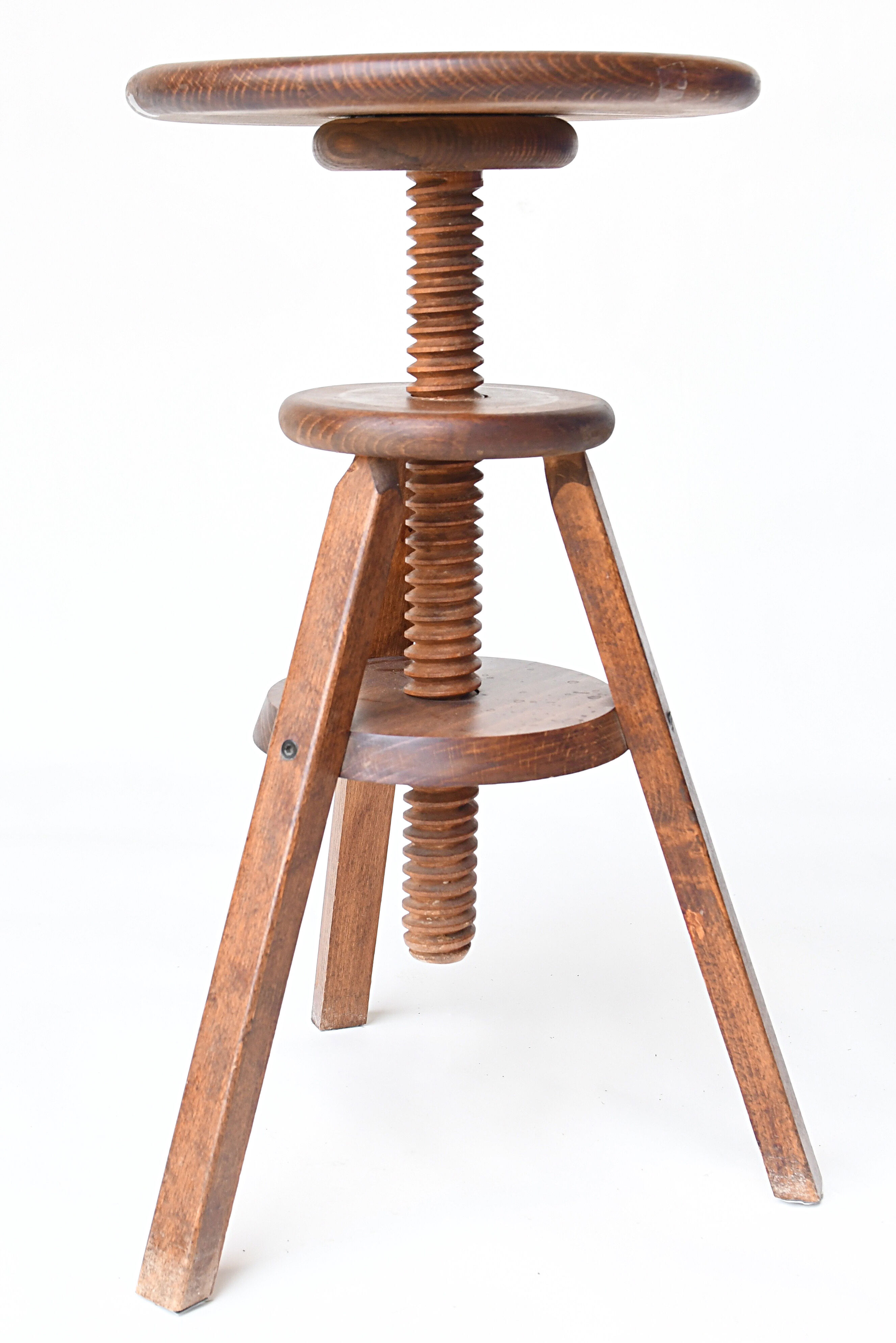 Screw architect's stool