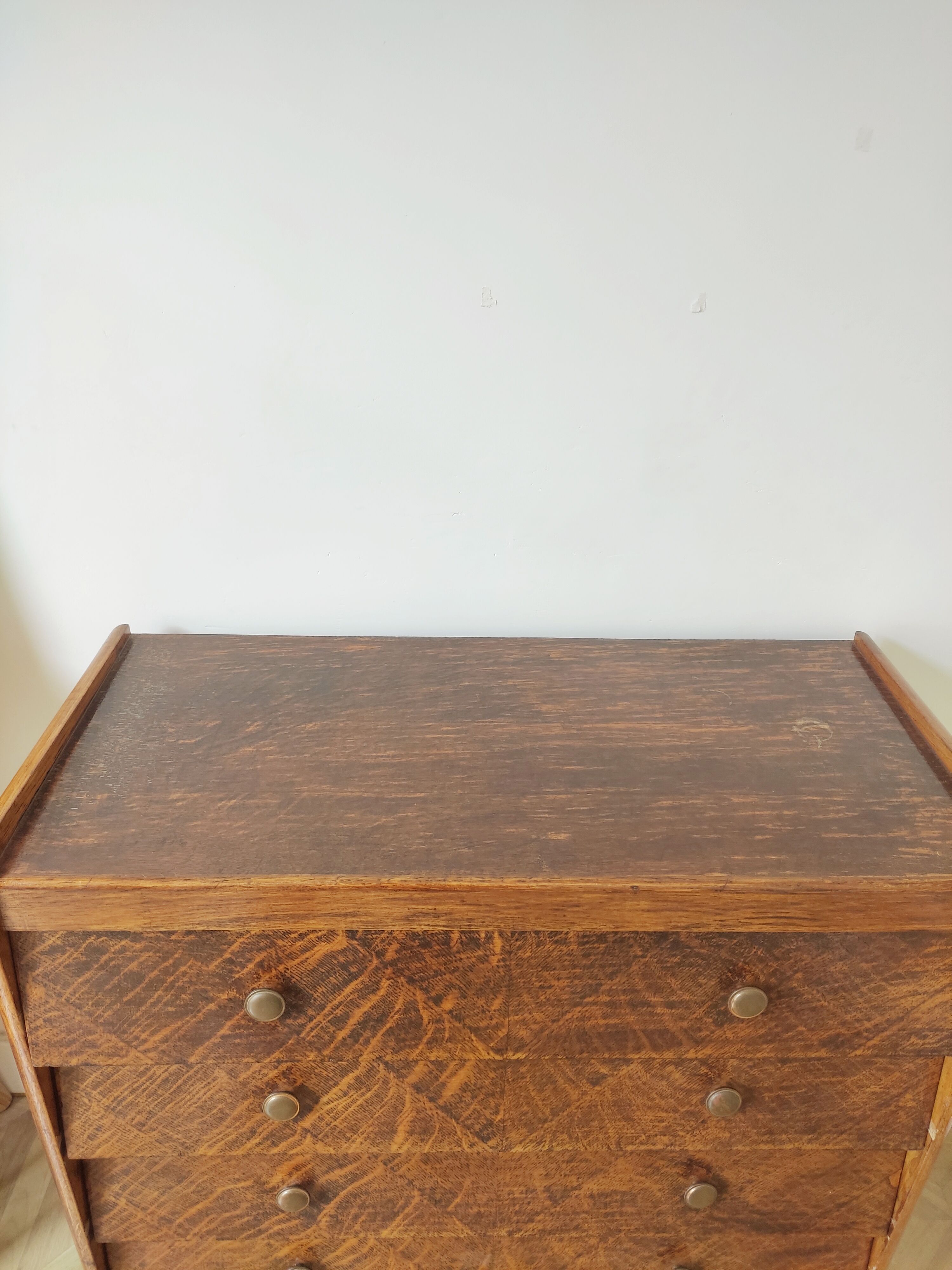 Vintage chest of drawers