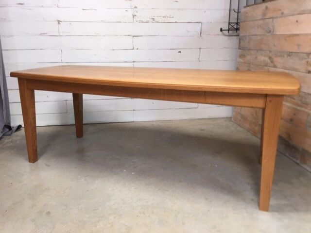 Table to eat solid blond oak oblong shape