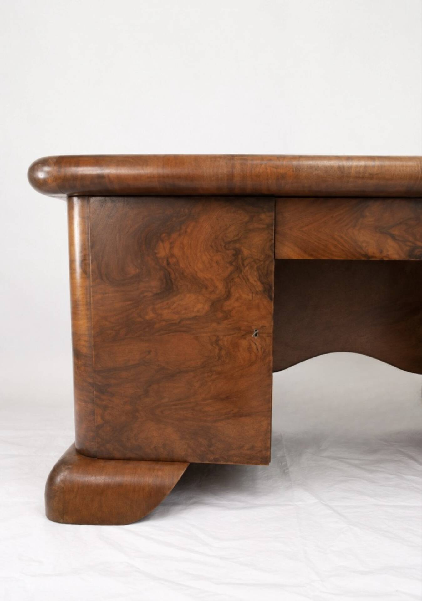 Art Deco desk in solid walnut and burl veneer, 1930s.