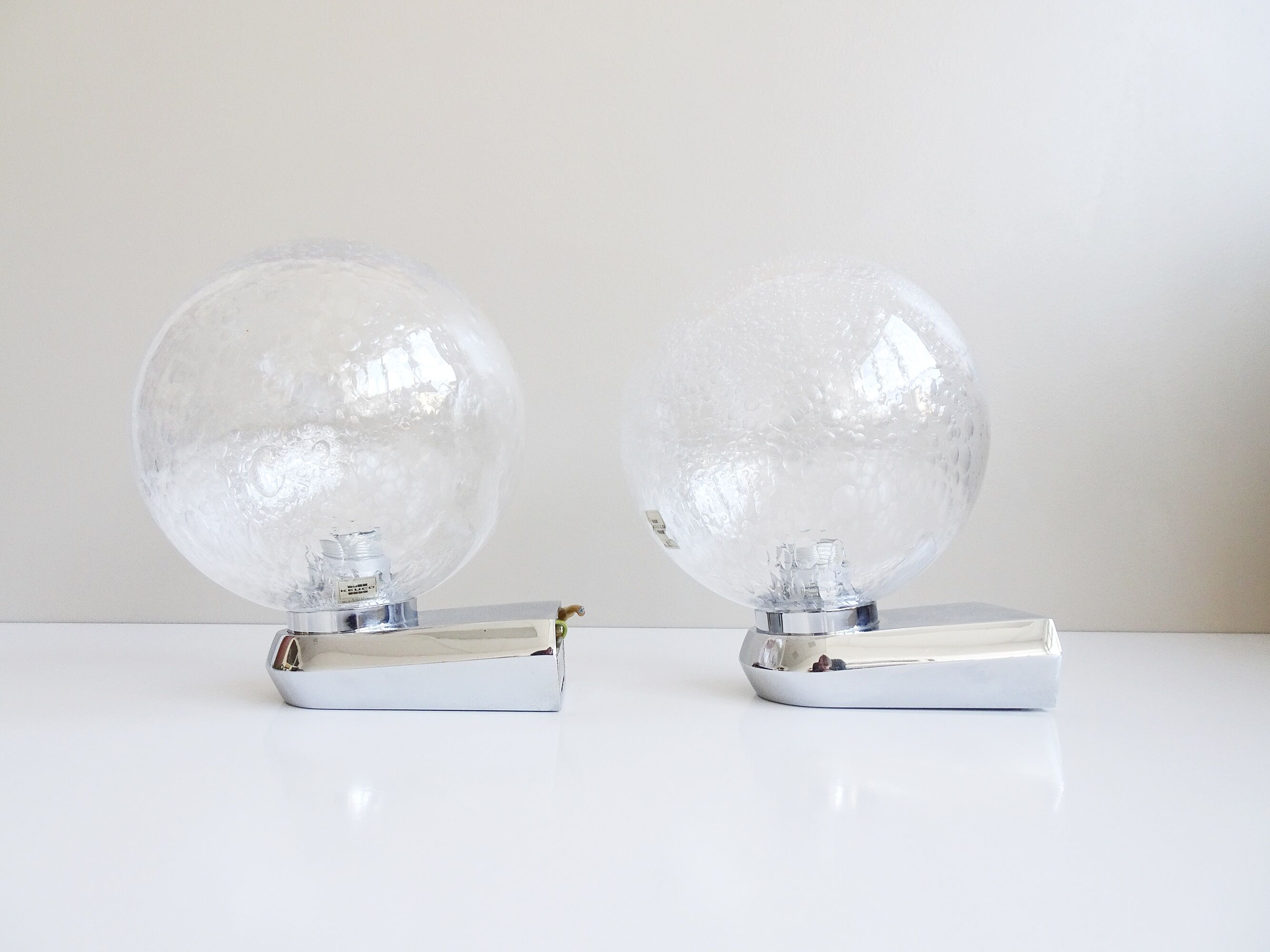 Chrome mirror light with glass ball