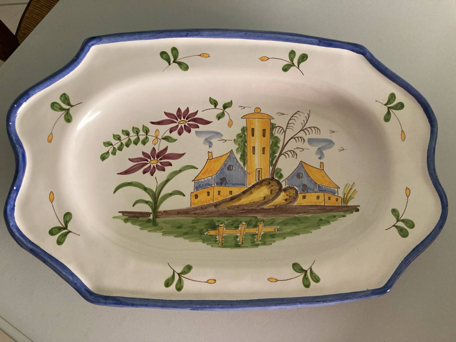 Rectangular dish in Moulins earthenware