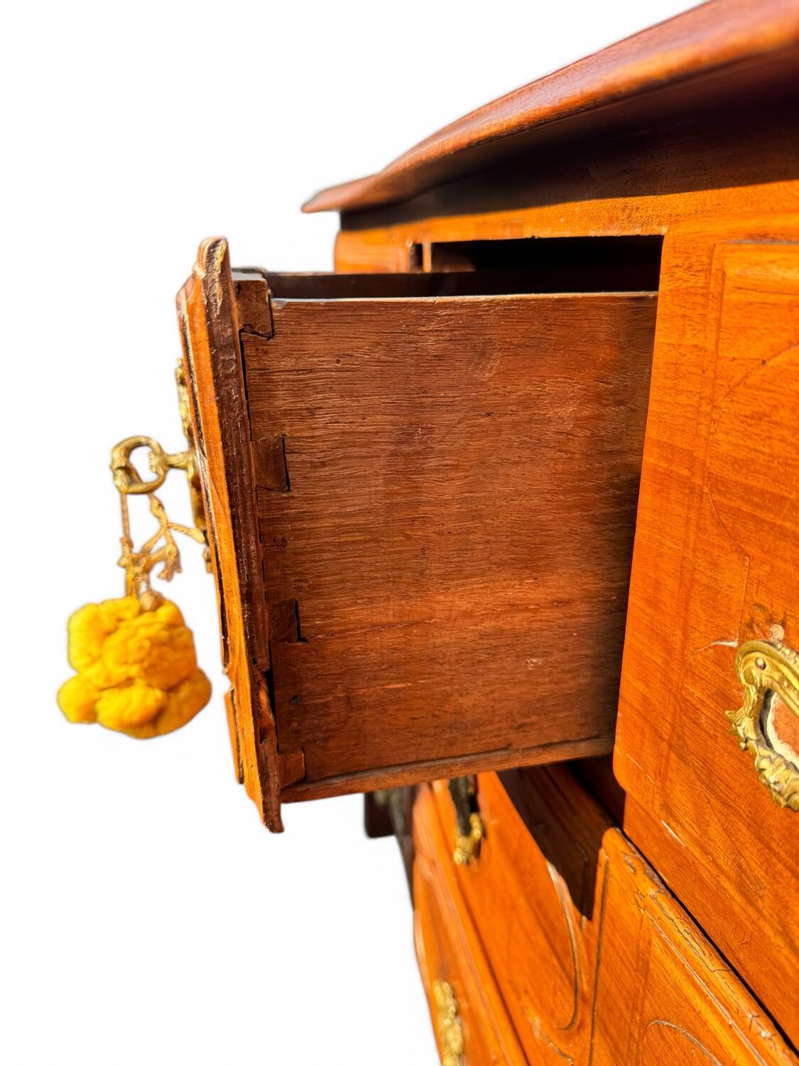 Parisian commode from the Louis XIV – Louis XV period, 18th century.