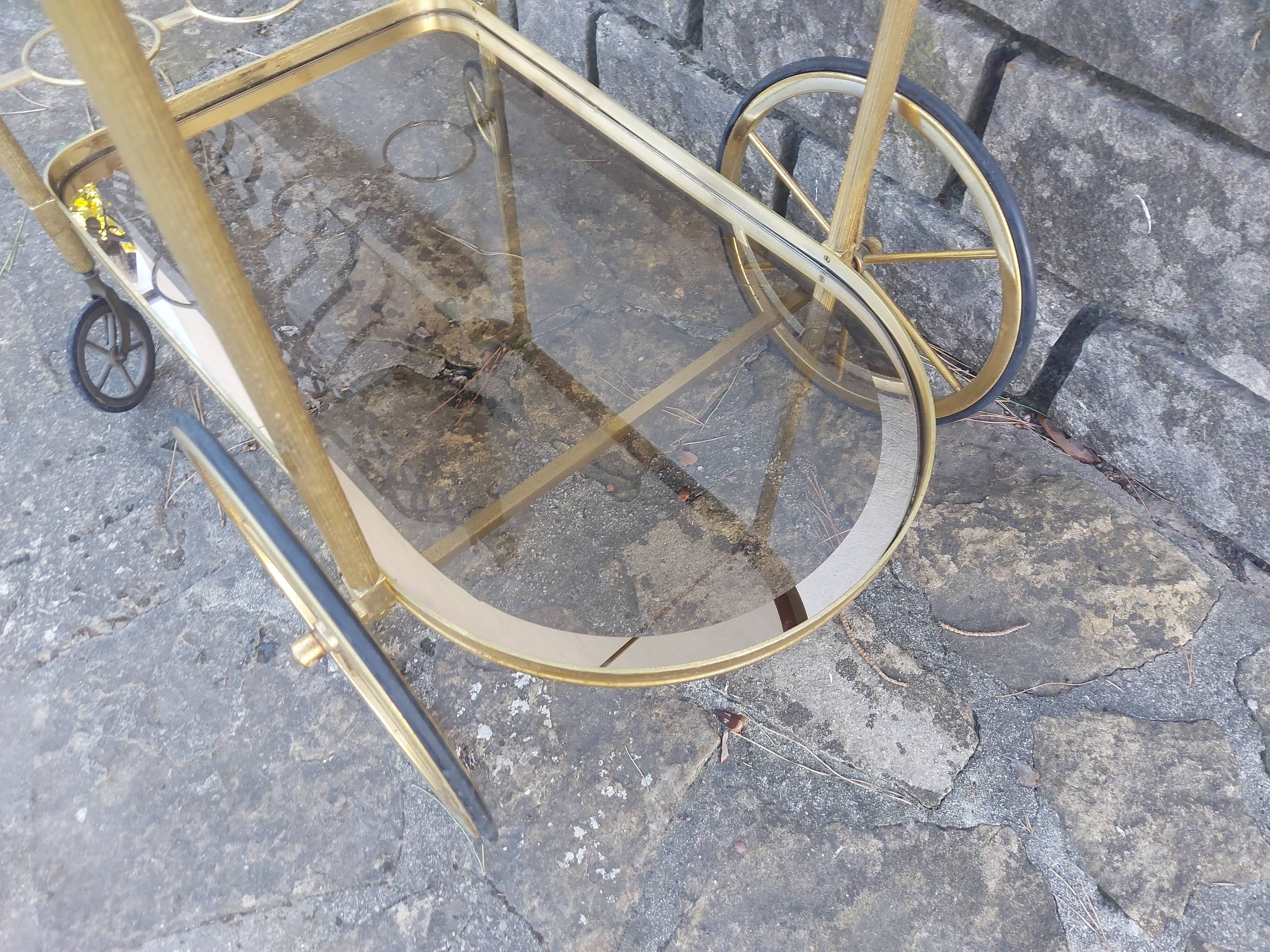 Vintage rolling metal dore service