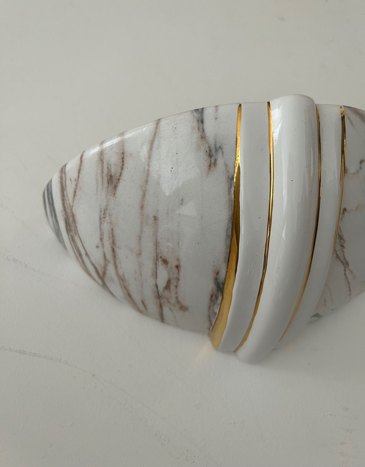 Pair of vintage marbled and gilded porcelain sconces, France 1970