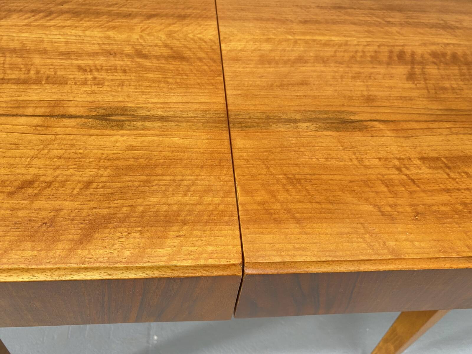 Table à manger réglable en noyer par Setona, années 1950, Tchécoslovaquie