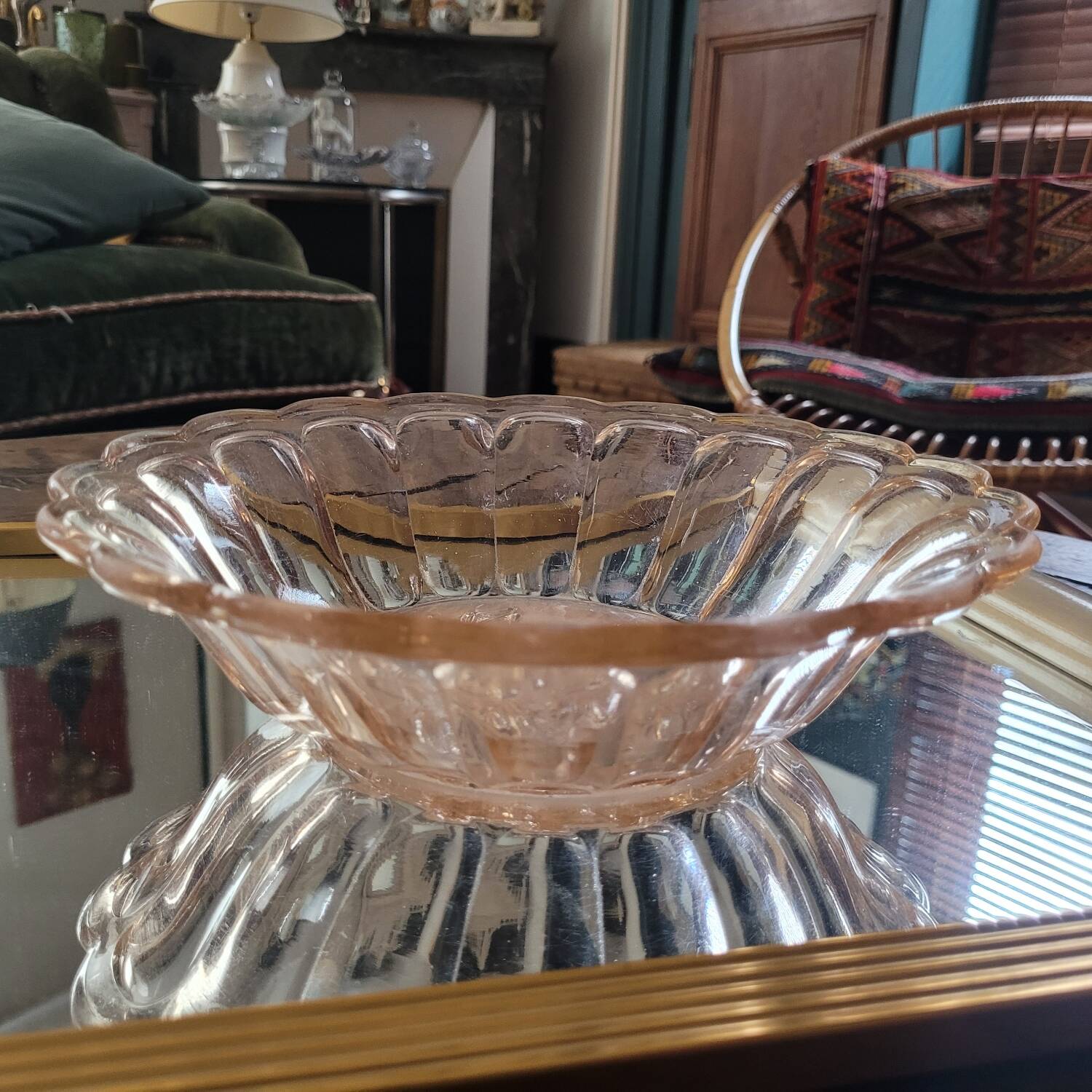 Pink molded glass bowl – embossed plant decoration – 1950s style
