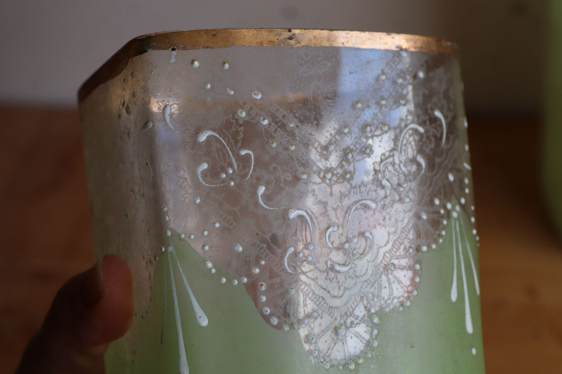 Paire de vases anciens en verre fin XIXe art nouveau