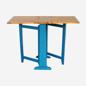 Ancient folding table