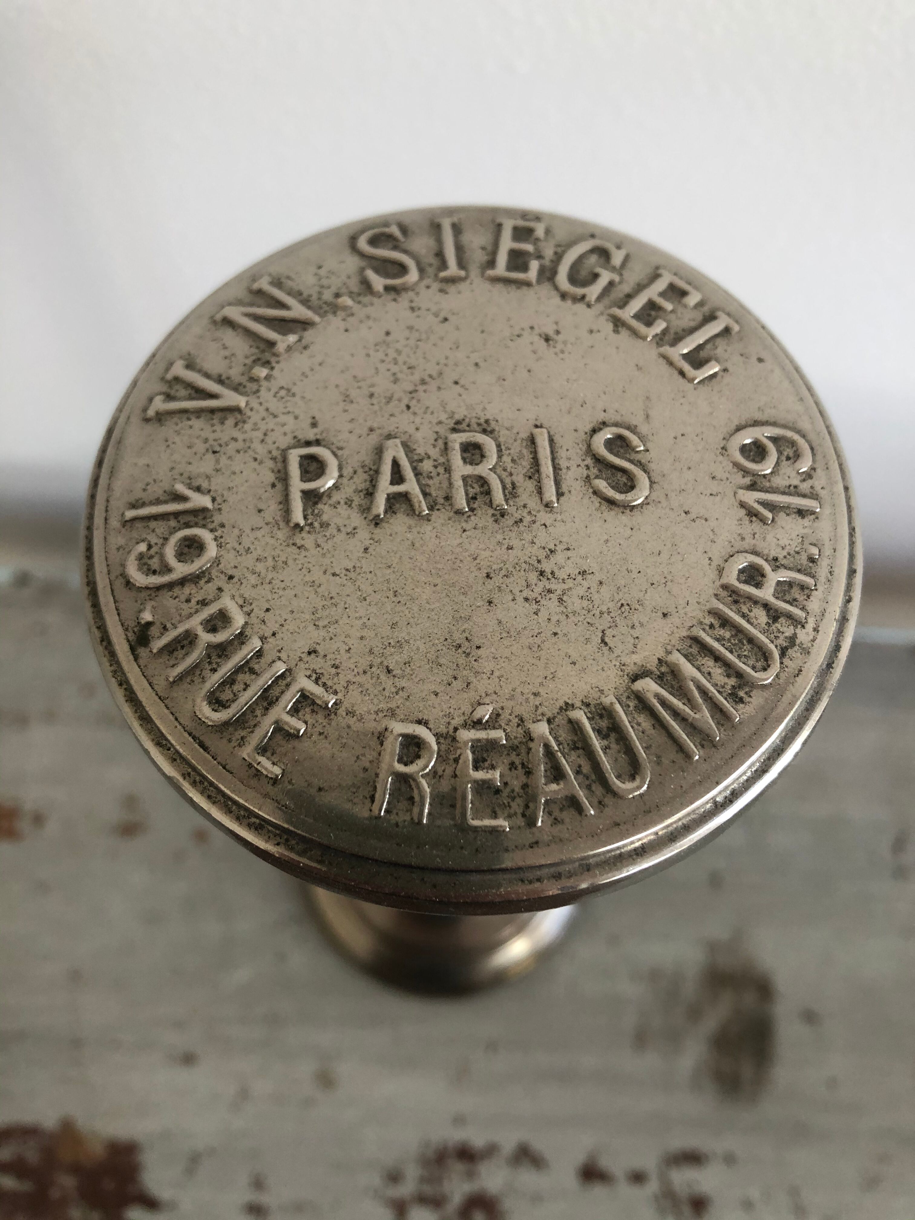 V.N. Siegel's antique hat-wearing display