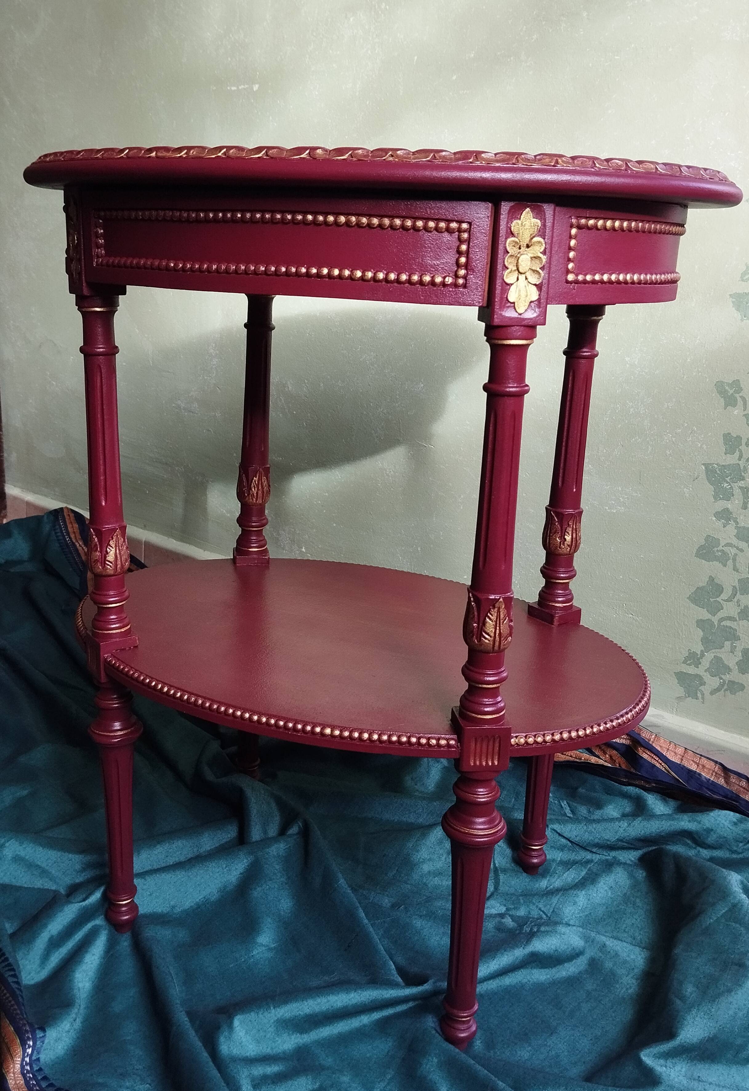 Tavolino ovale stile neoclassico rivisitato