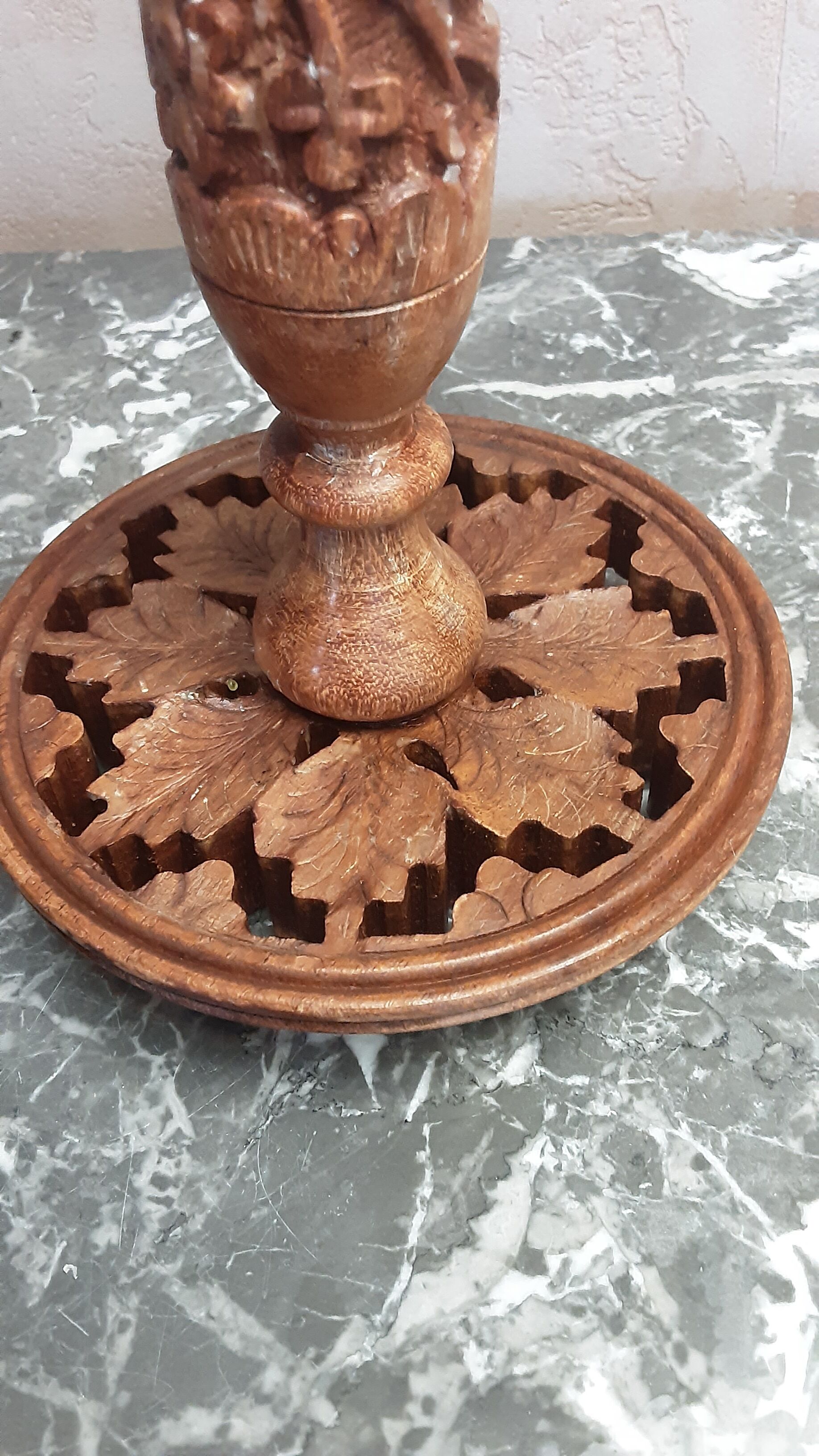Lot 2 vintage wooden candlesticks