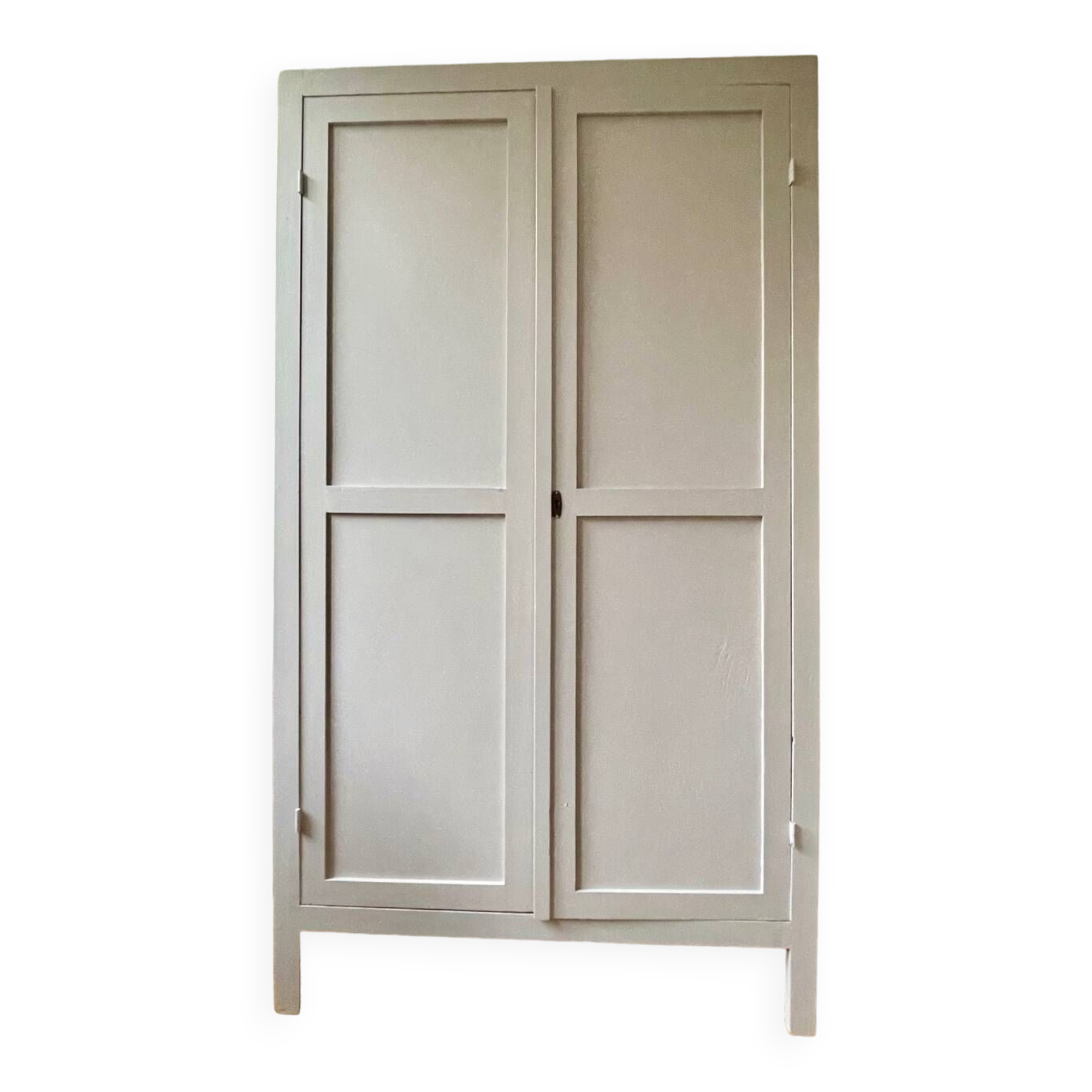 Armoire parisienne taupe