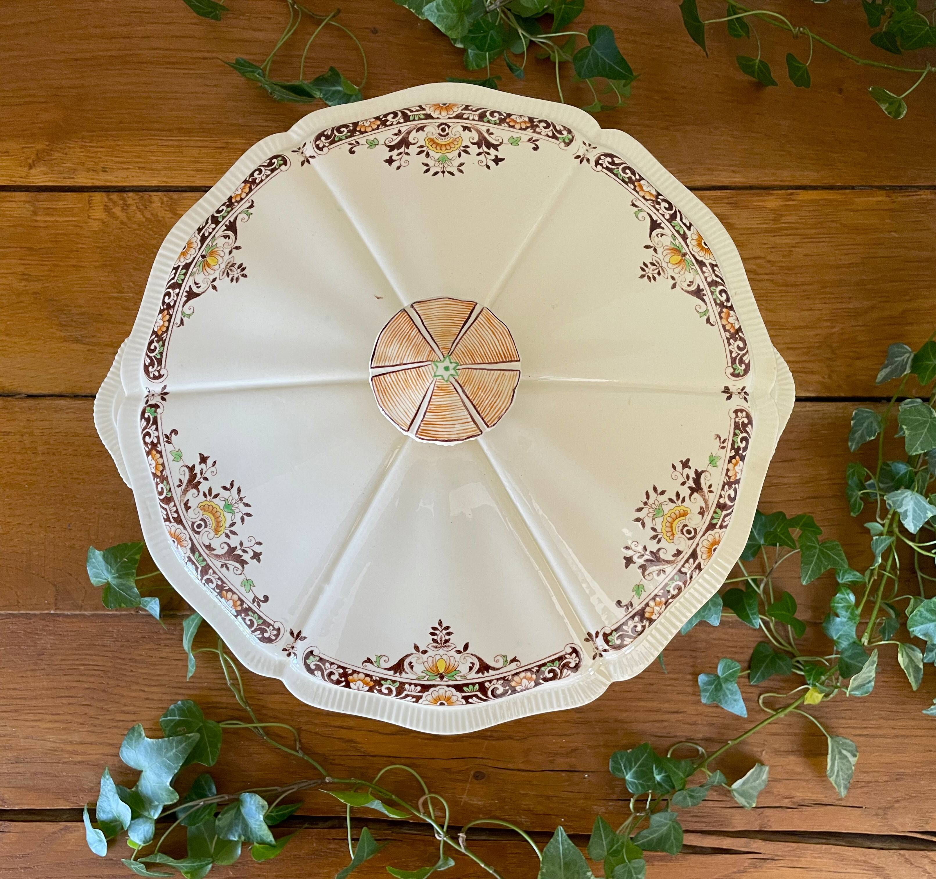 Large antique soup tureen in Longchamp earthenware.