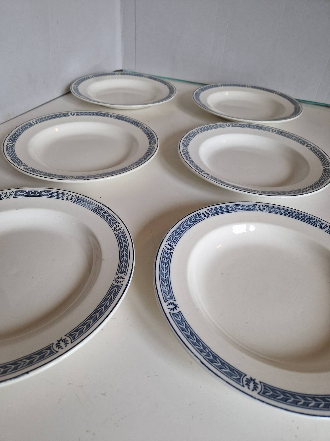 Set of 14 Terre de fer Salins plates, Castellane model