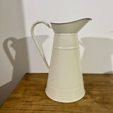 Enamelled sheet metal pitcher