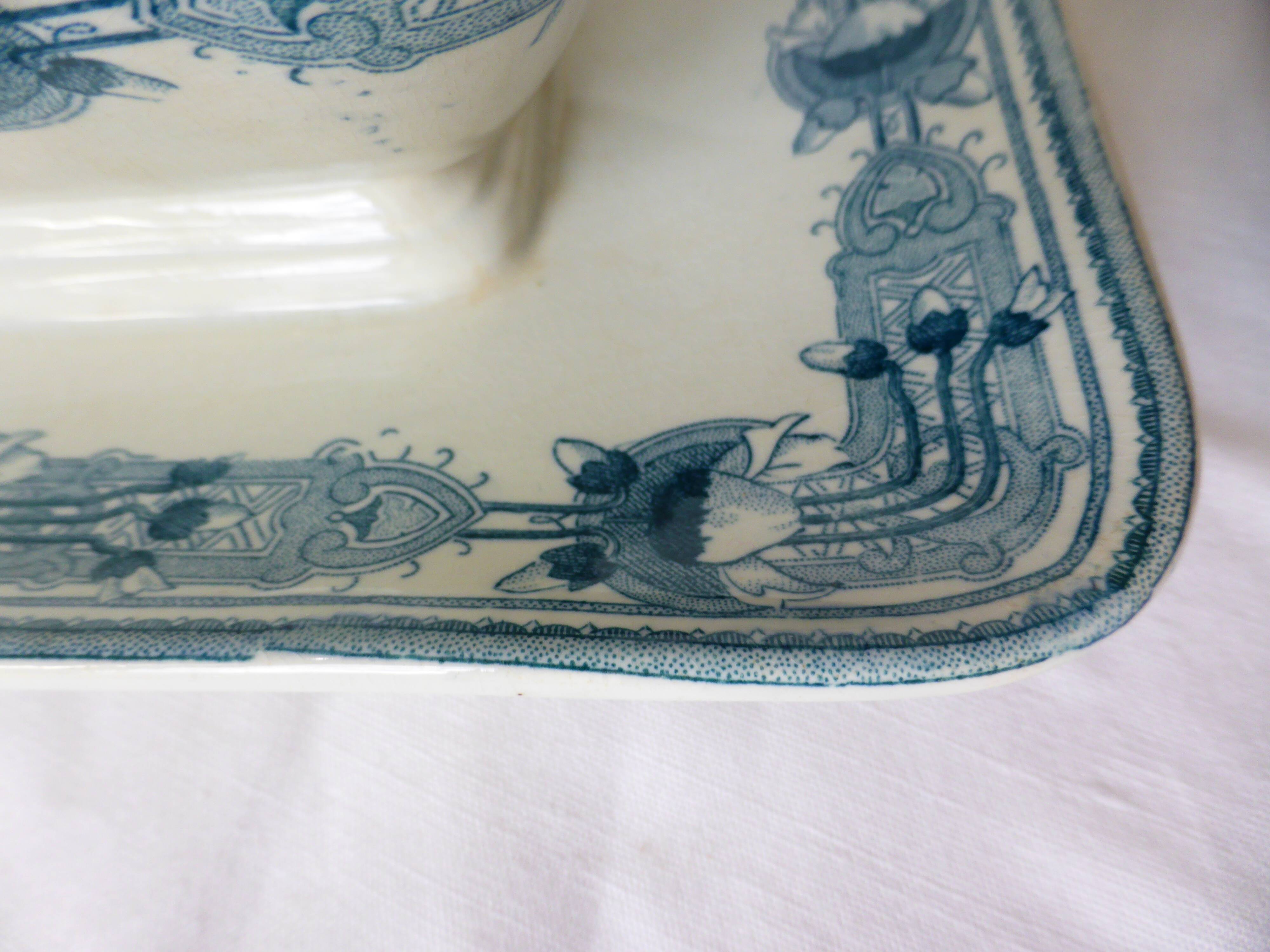 Saucière vintage Massena en porcelaine