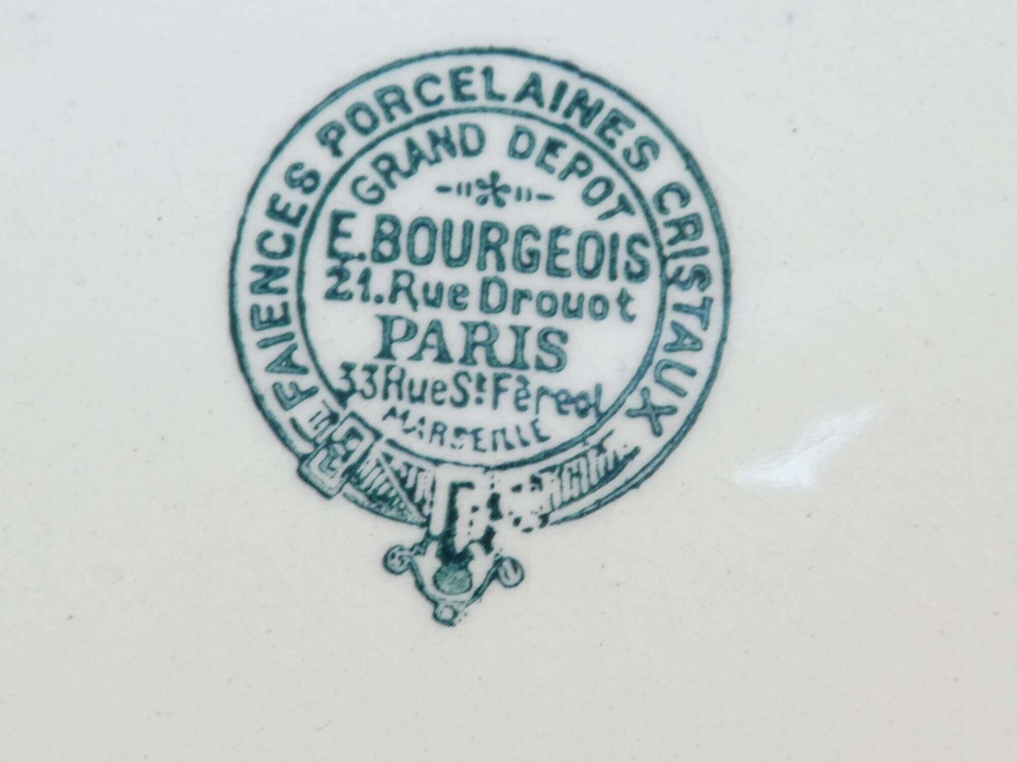 Emile BOURGEOIS PARIS Oval dish in faience floral motif