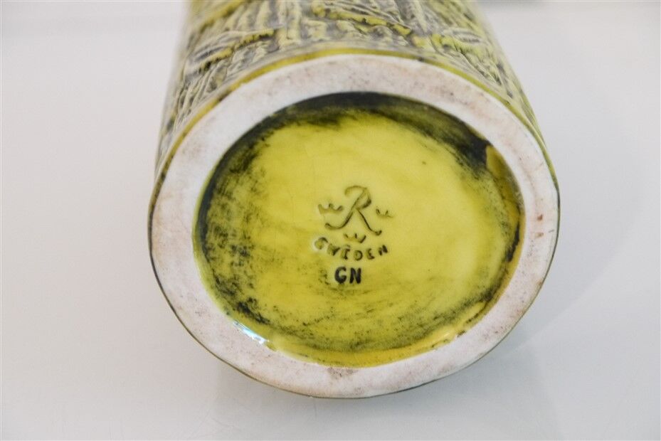 Vase of Gunnar Nylund in ceramic model Solros 1960