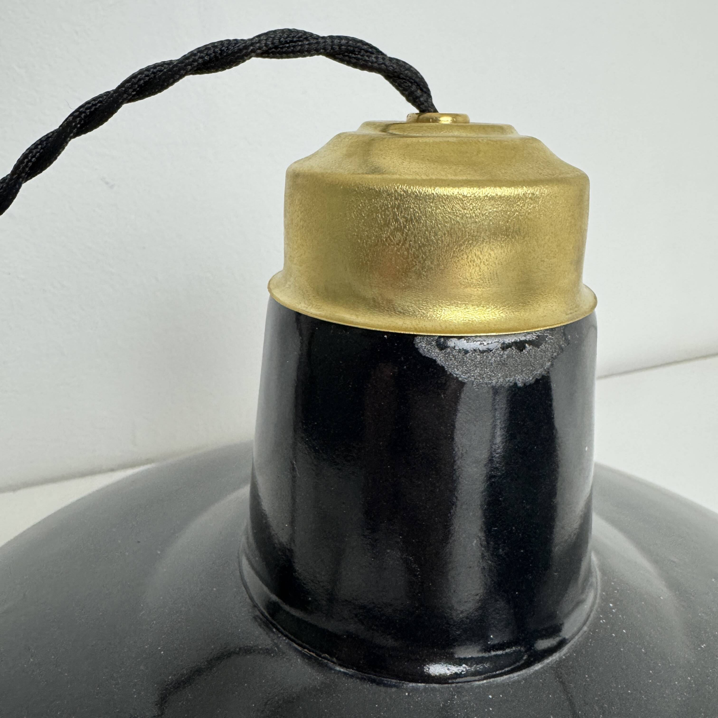 Paire d’anciennes suspensions d’atelier emaillees industriel