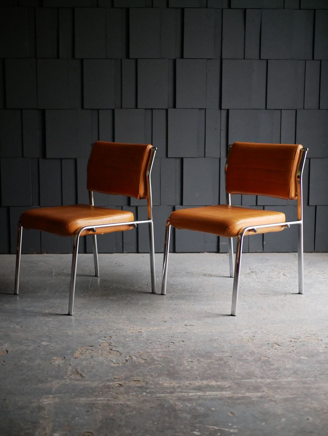 Pair of 70s design chairs