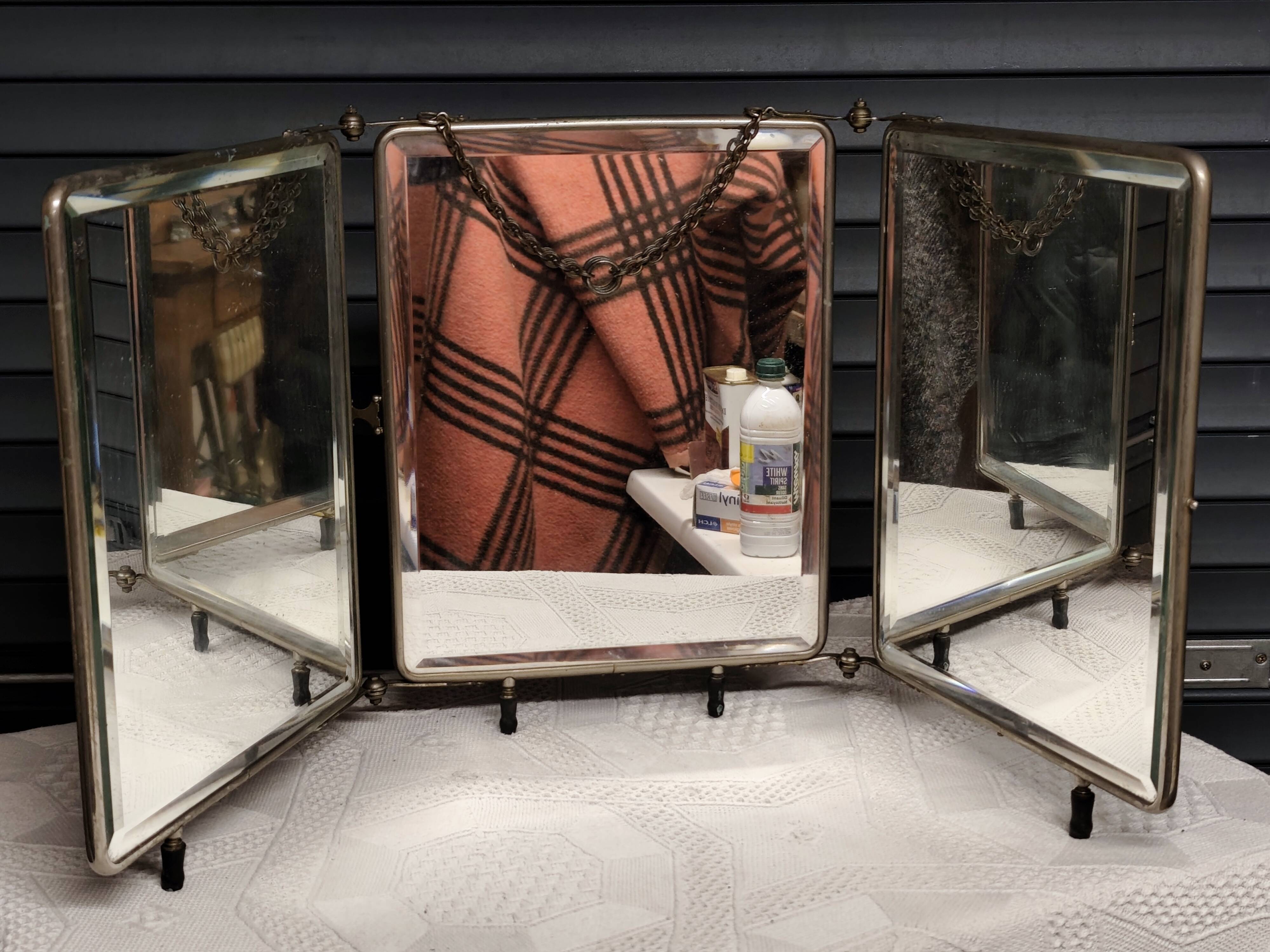Large tryptic barber mirror