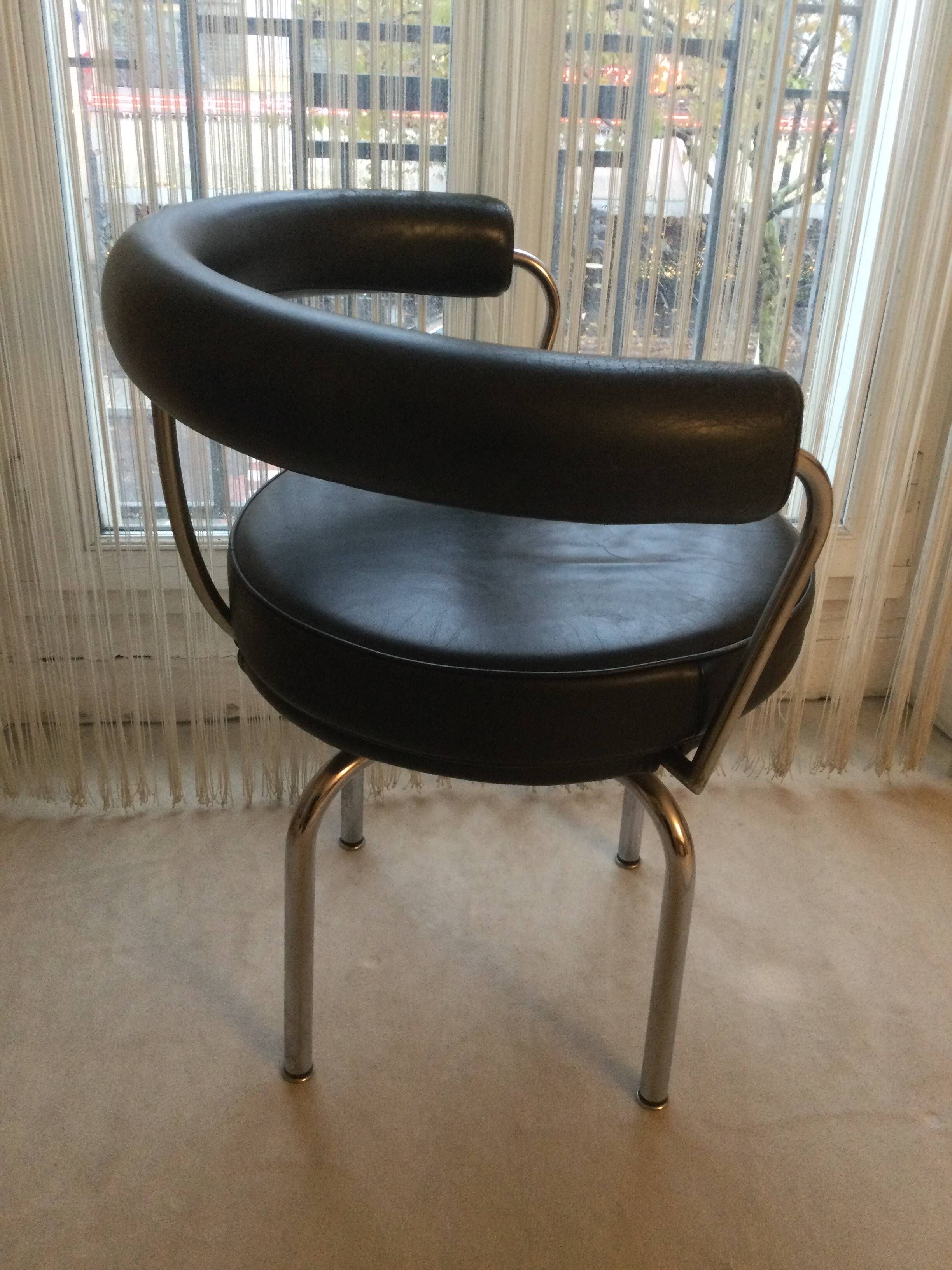 fauteuil Le Corbusier LC7 | Selency