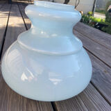 Suspension in bluish opaline