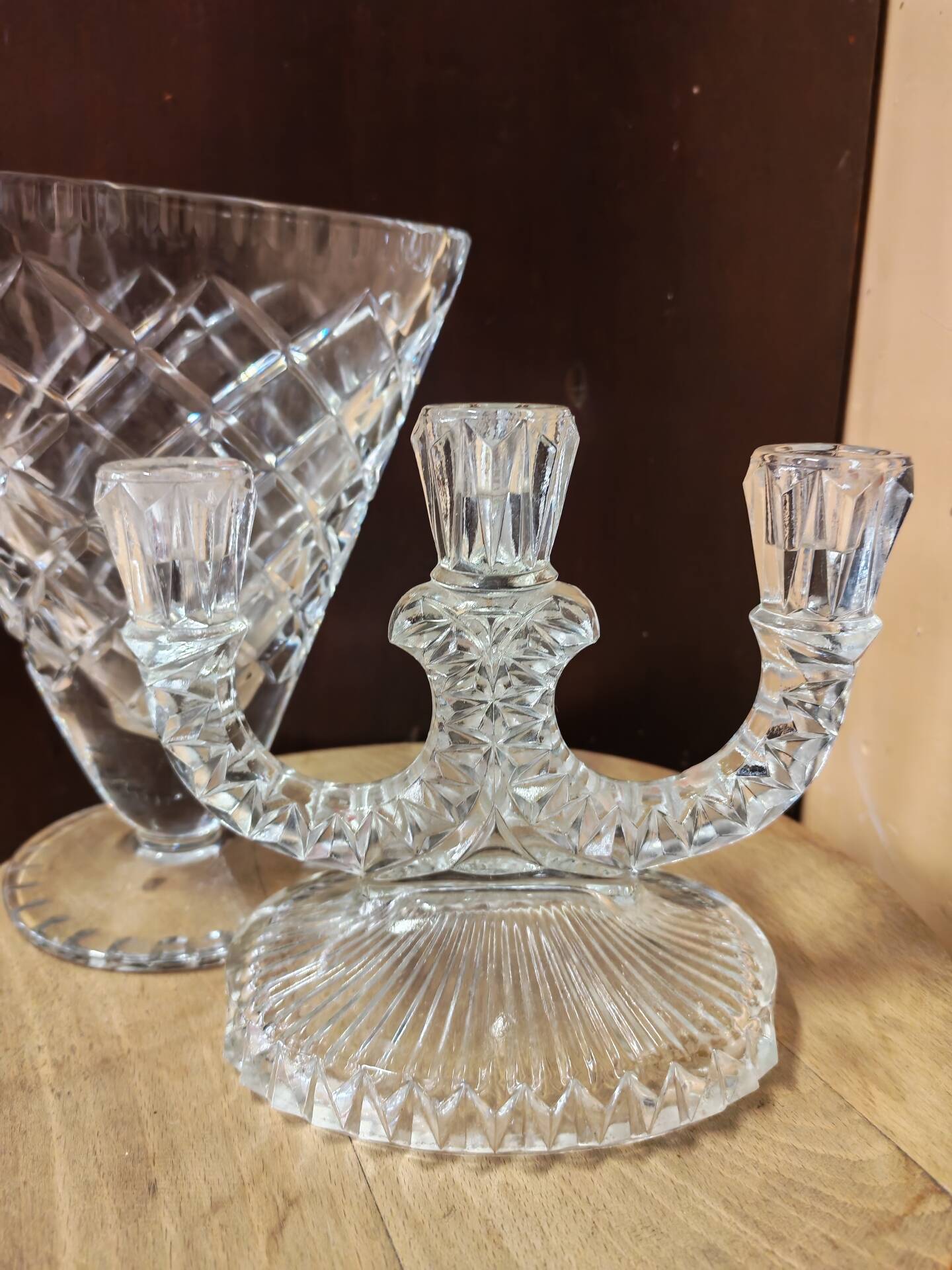 Candelabrum and fan vase in glass and crystal Art Deco style
